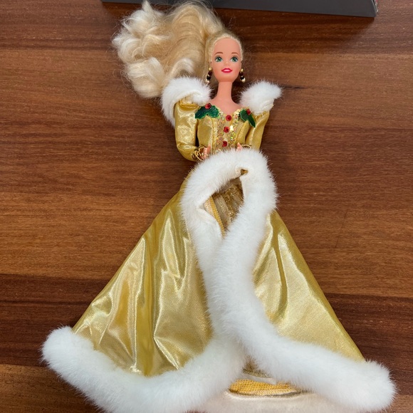 Two Barbie Vintage 1998 and 1994 Happy Holidays Edition, one NIB - Picture 8 of 12